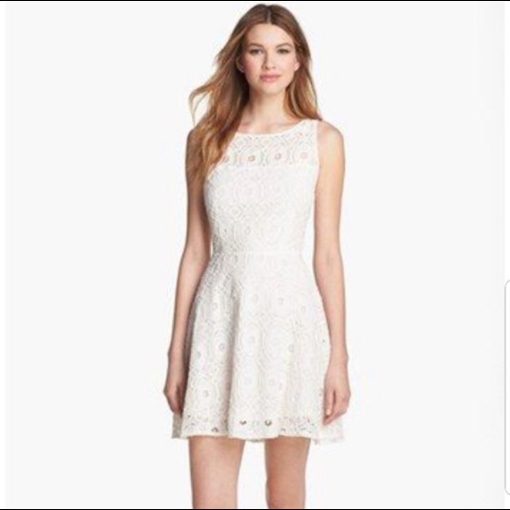 BB Dakota Lace Ivory Skater Dress Size 6